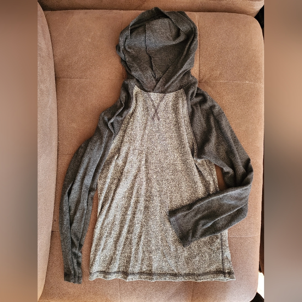 Boys Size Large Hooded Long Sleeve top